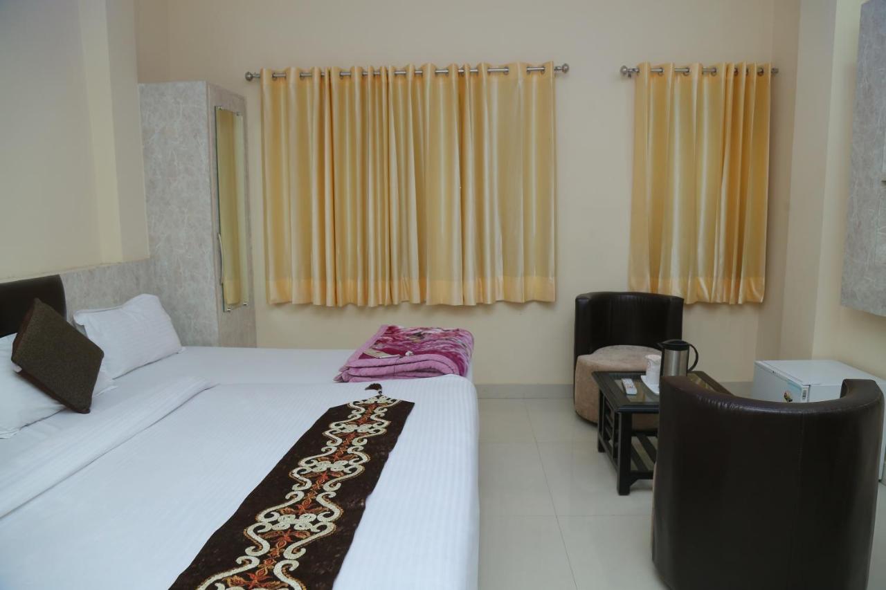 Hotel Golden Dreams Amritsar Ngoại thất bức ảnh