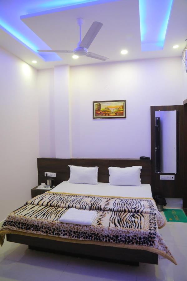 Hotel Golden Dreams Amritsar Ngoại thất bức ảnh
