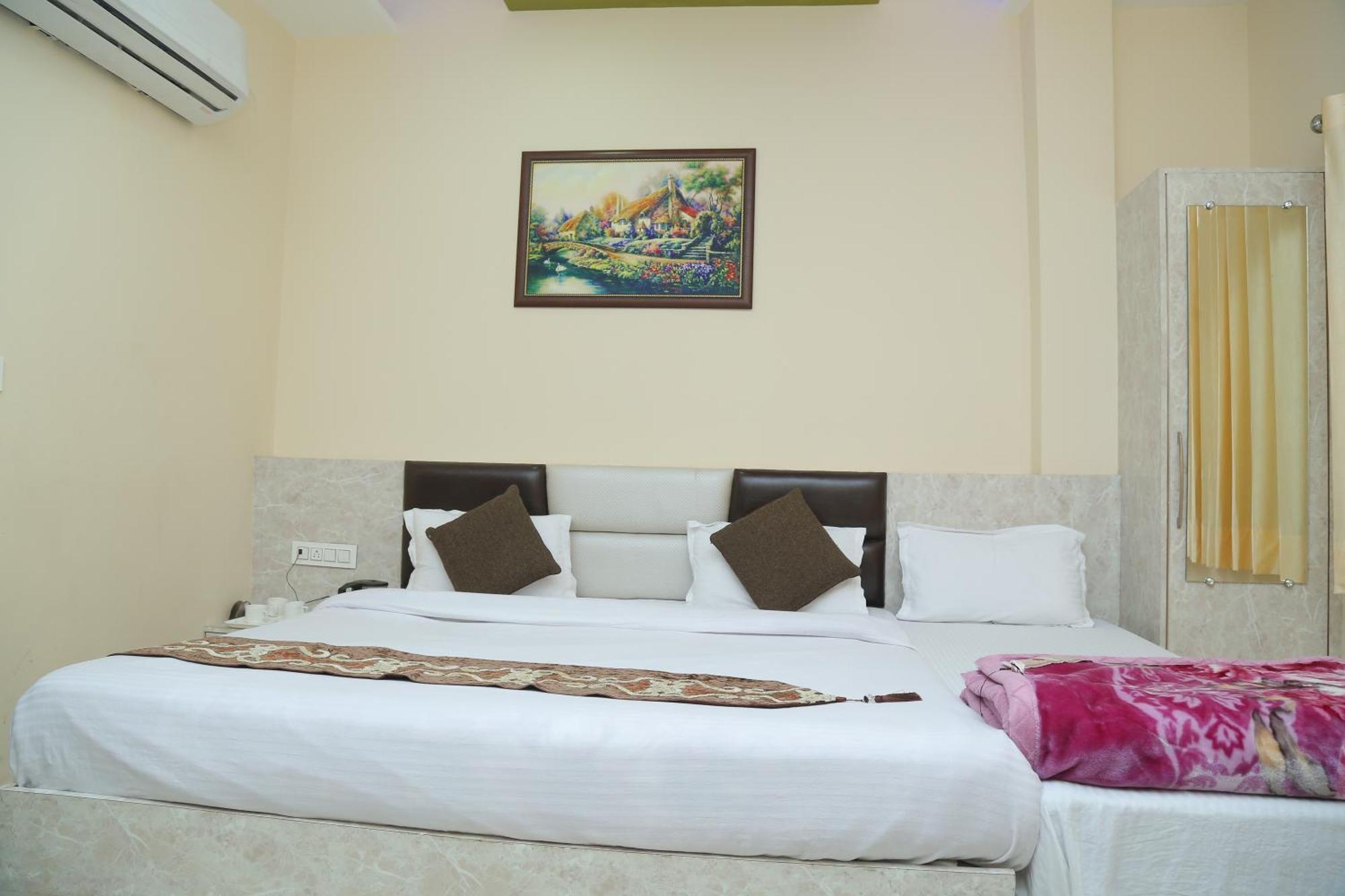 Hotel Golden Dreams Amritsar Ngoại thất bức ảnh