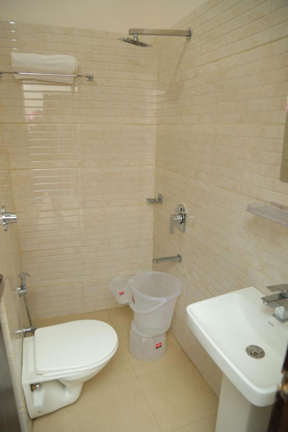 Hotel Golden Dreams Amritsar Ngoại thất bức ảnh